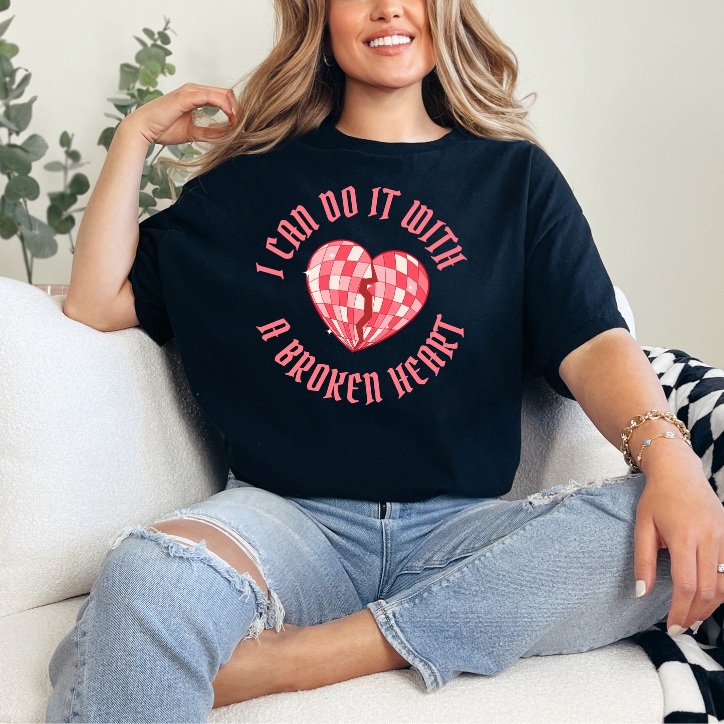 I Can do it With a Broken Heart Taylor Swift T-Shirt